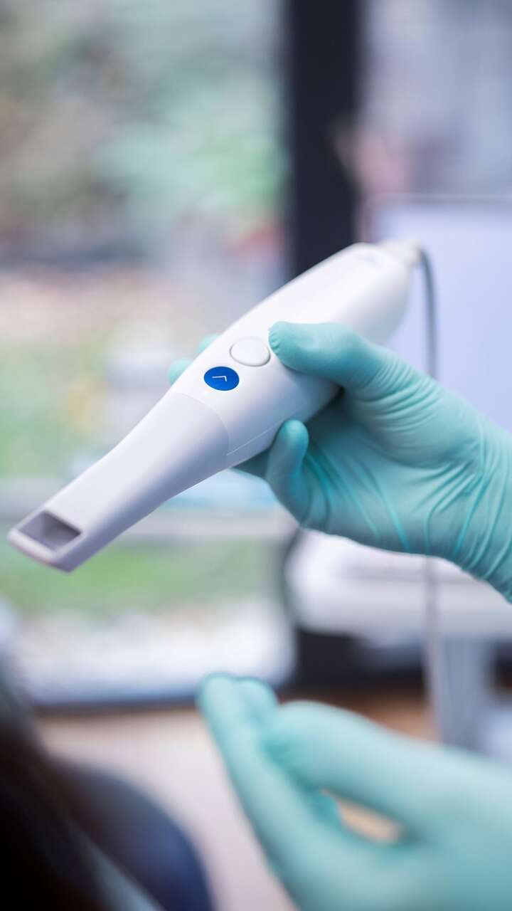 Dentist